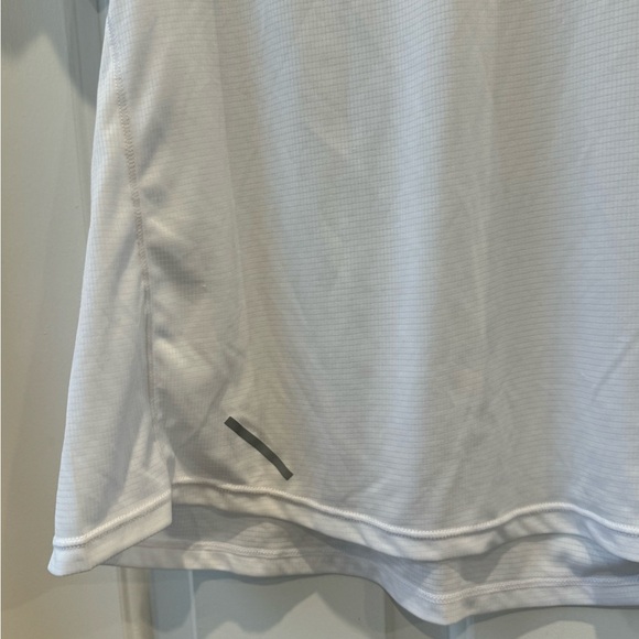 HOKA fitness Women's White Performance Top size large - Picture 3 of 5